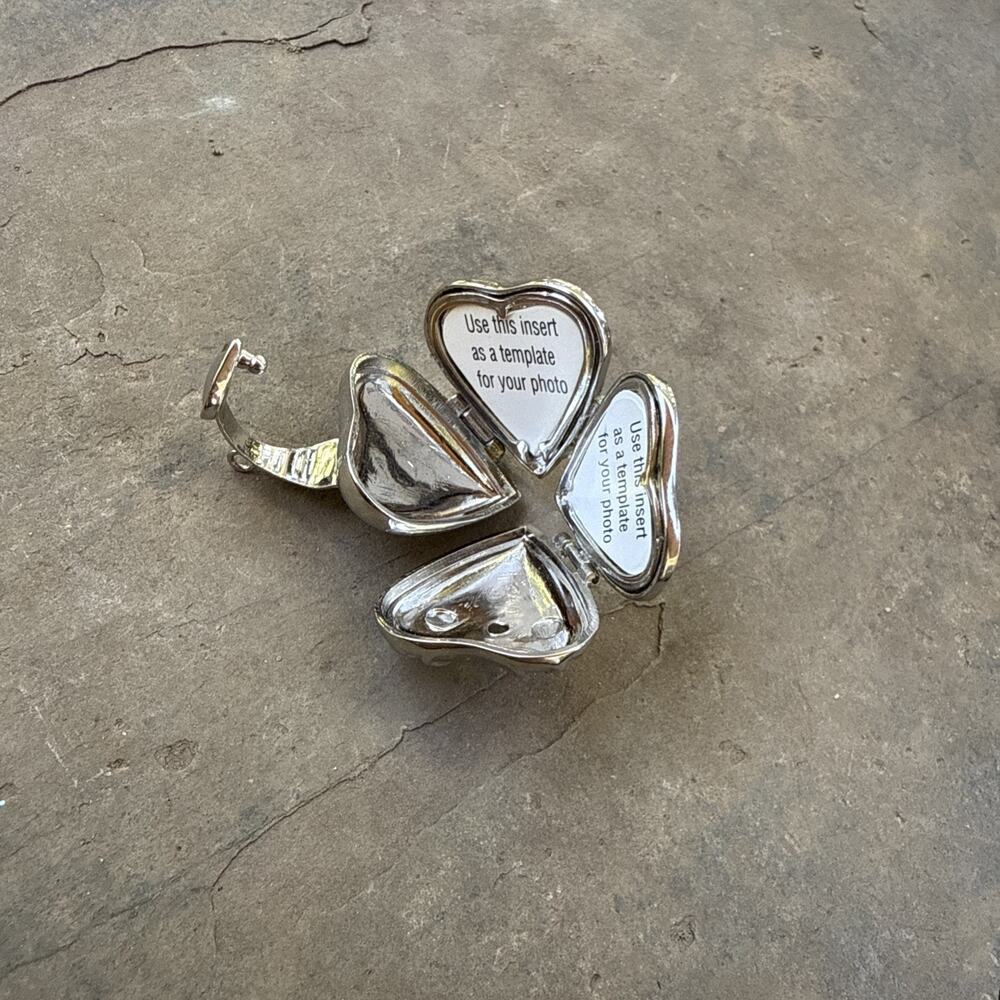 Hallmark Keepsake 08” Silver Tone Folding Heart Locket Pendant Accordion 4 Photo
